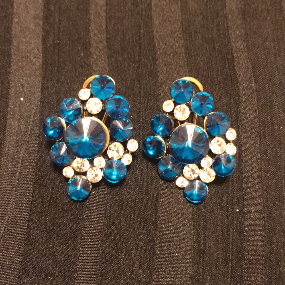 Earings - Picture 4 of 4